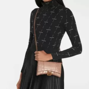 Hourglass Wallet on Chain Beige